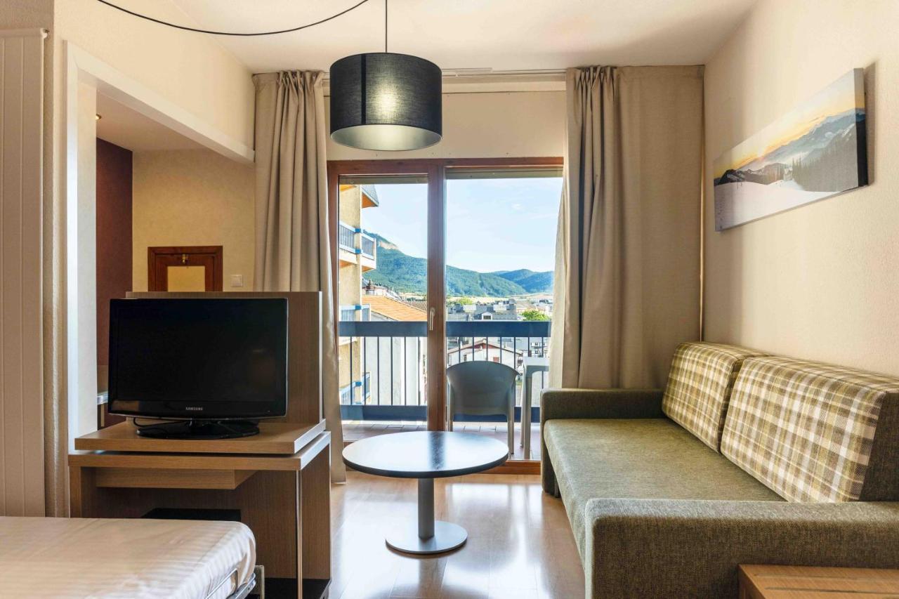 Oroel Hotel & Spa Jaca Ngoại thất bức ảnh
