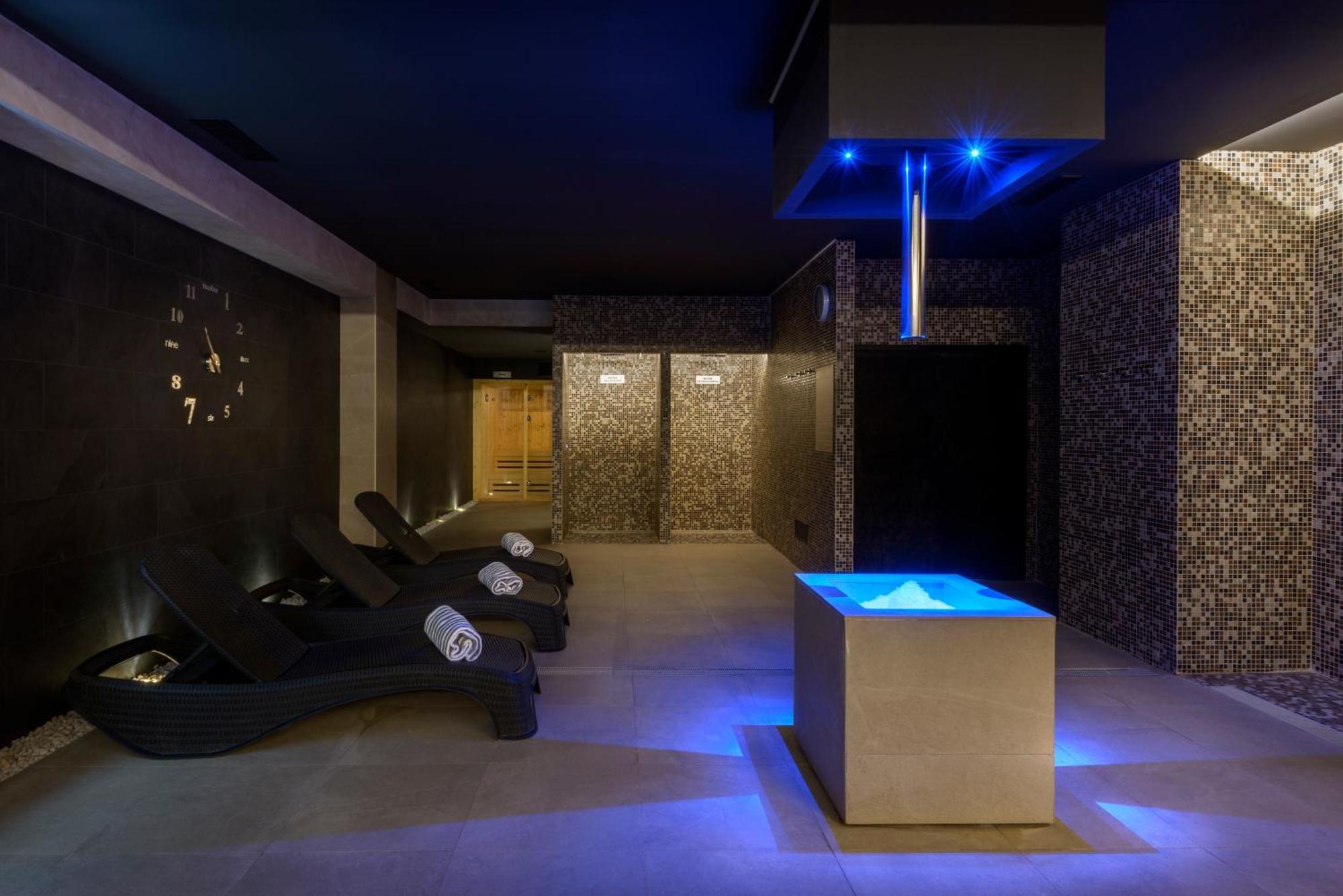 Oroel Hotel & Spa Jaca Ngoại thất bức ảnh